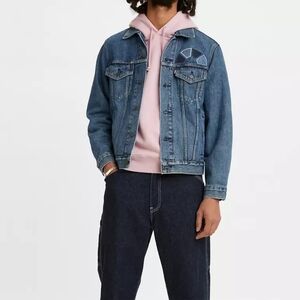 NWT Levi's Embroidered Vintage Fit Trucker Jacket